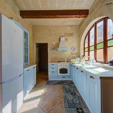 Premium 4br With Pool, Space & Style וילה Sannat
