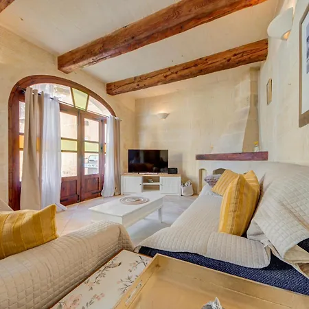 Premium 4br With Pool, Space & Style فيلة سانّات